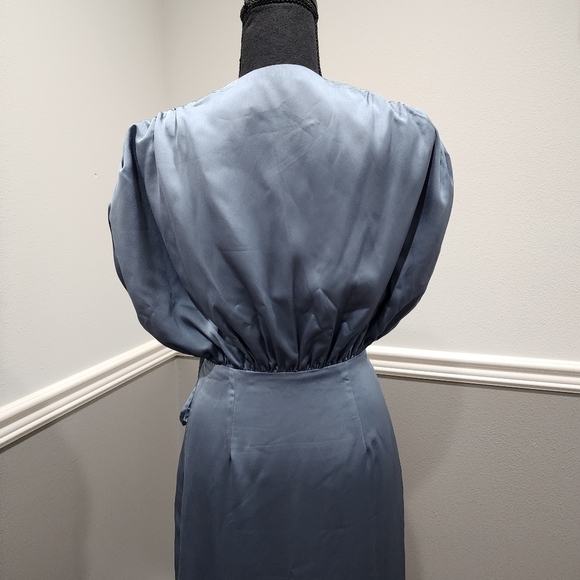 Curve Satin Wrap Mididress Ruched Detail Dusky Blue Size 0 (ASOS DESIGN) - Picture 9 of 17